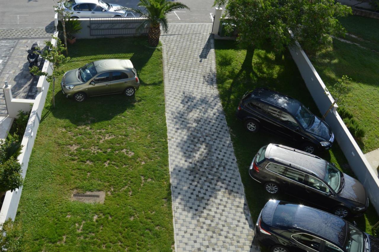Rooms & Apartments Villa Anka Tučepi Εξωτερικό φωτογραφία
