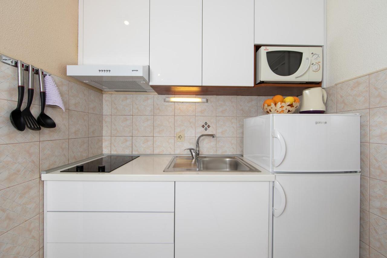 Rooms & Apartments Villa Anka Tučepi Εξωτερικό φωτογραφία