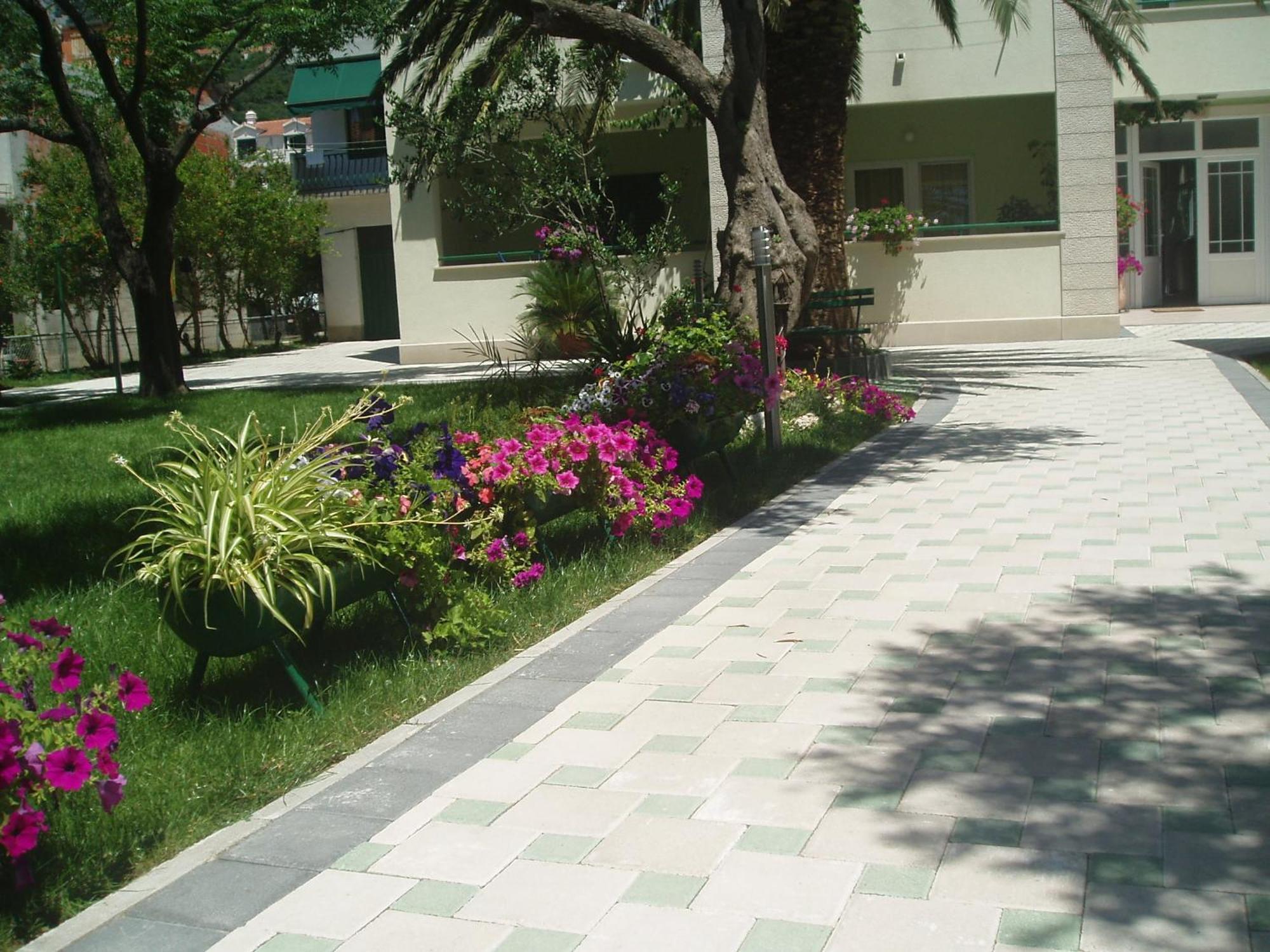 Rooms & Apartments Villa Anka Tučepi Εξωτερικό φωτογραφία